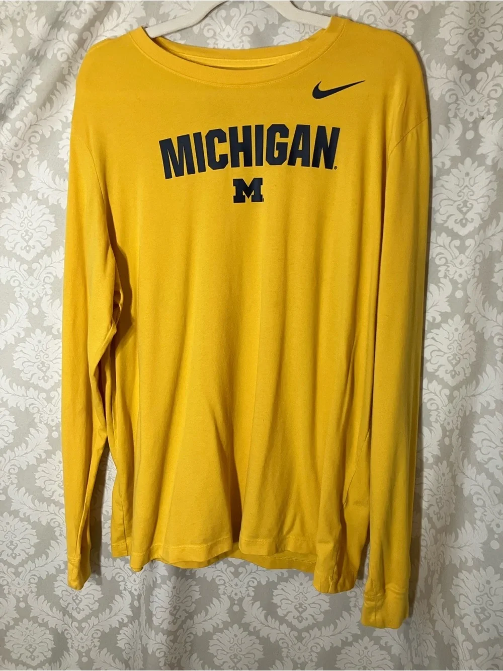 Nike Michigan (M)  Long Sleeve Top XL